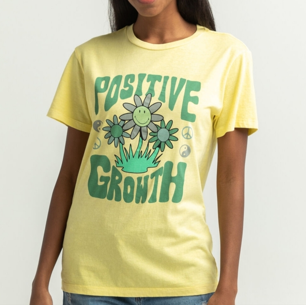 SMILEY® Positive Growth Womens Tee Size Medium Yellow